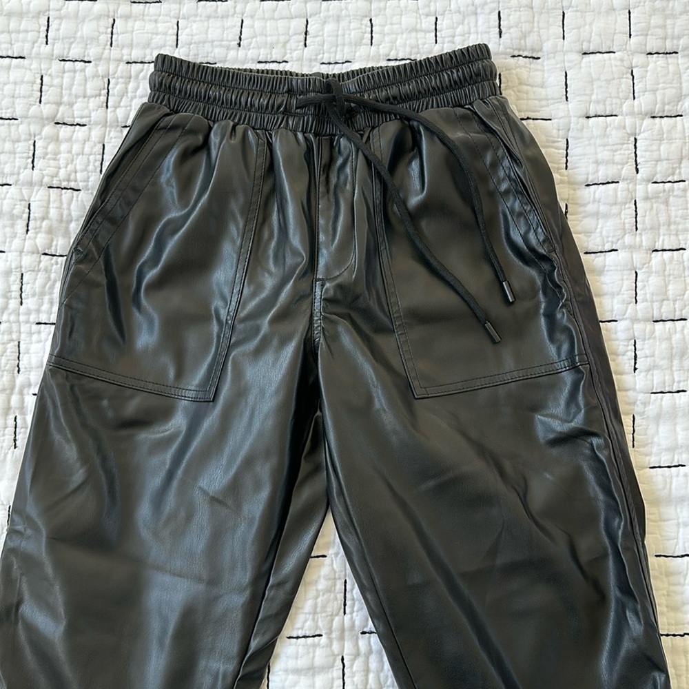 BlankNYC Black Pleather Joggers SZ 26. Excellent condition. hardly worn.